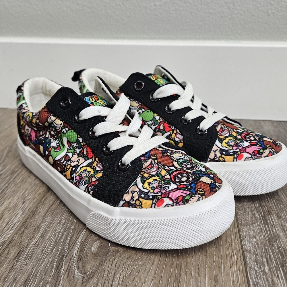 Ground Up Nintendo Super Mario Brothers Youth Size 1 Sneakers Low Top Shoes 2024